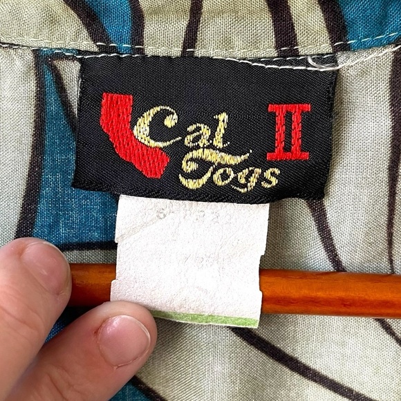 Vintage Cal Tops II Women's Floral Hawaiian Shirt Size L Short Sleeve Button-Up - Picture 5 of 6